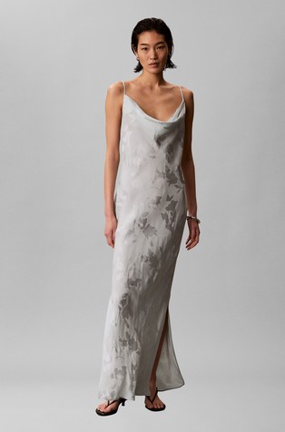 Satenska duga haljina sa žakard cvjetnim uzorkom