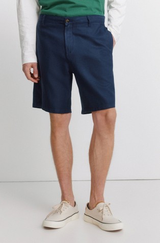 Lightweight comfort fit Bermuda shorts