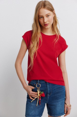 Embroidery shoulder T-shirt