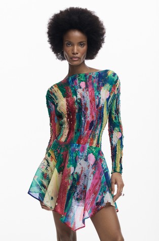 Combined dress with asymmetrical hem