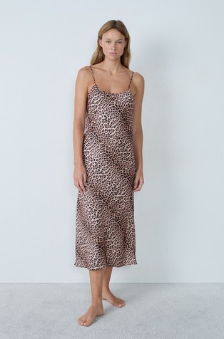 Reid satenska spavaćica s naramenicama i leopard uzorkom