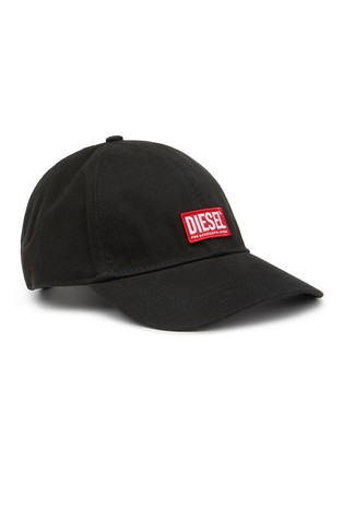 Kapa sa šiltom i logo našivkom