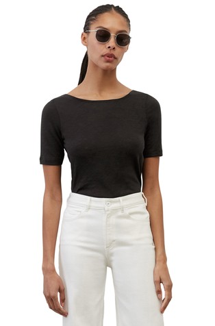 T-shirt, short sleeve with a bateau neckline