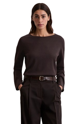 Slim fit knitted wool sweater