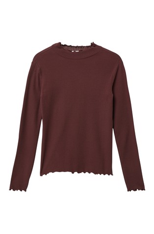 Slim fit rebrasta majica s valovitim rubovima