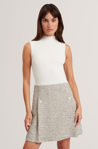 Pletena mini haljina bez rukava sa suknjom od buklé tkanine