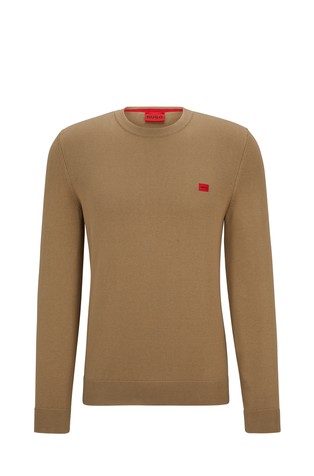 Pamučni pleten pulover s crvenim logo našivkom