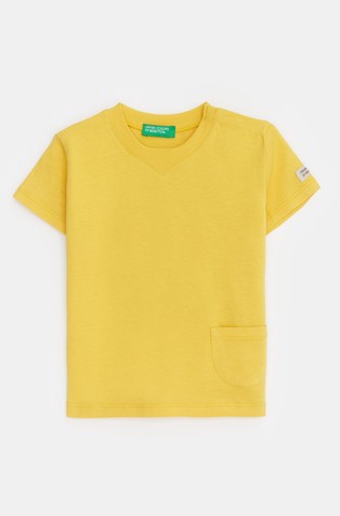 T-shirt with small patch pocket