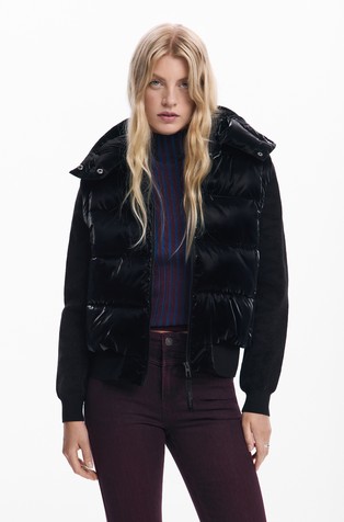 Sjajna jakna s uklonjivim rukavima i kapuljačom