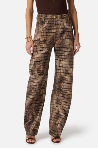 Oversized fit jeans hlače s krokodilskim uzorkom