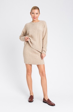 Pleten pulover s ukrasnim perlicama