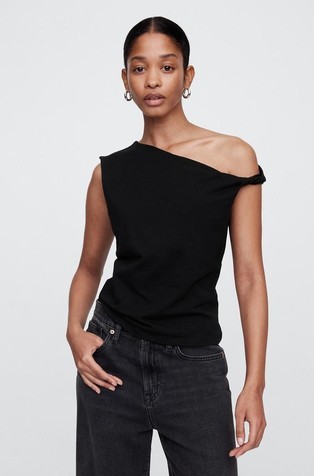 One-shoulder T-shirt