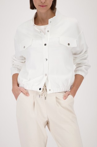 Short jacket with stand-up collar