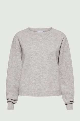 Vuneni pulover sa spuštenim ramenima