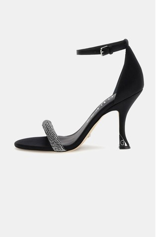 Kabecke sandale s ukrasnim kamenčićima