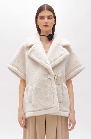 Prsluk od kovrčavog umjetnog krzna