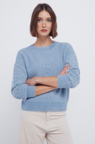 Pleten pulover sa svjetlucavim lurex vlaknima