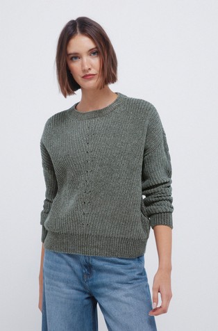 Pleten pulover sa svjetlucavim lurex vlaknima