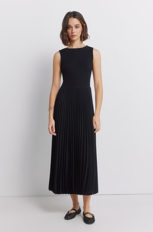 Duga haljina od kombinacije tkanina