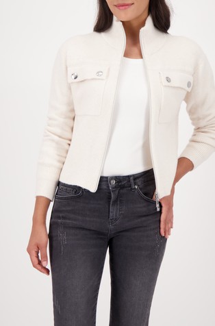 Kardigan s našivenim džepovima na prsima