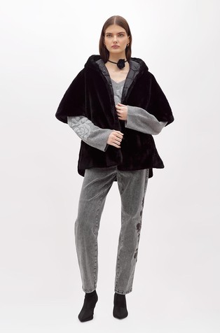 Obostrana jakna s kapuljačom i kratkim rukavima