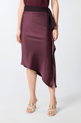Asymmetric pencil skirt in satin
