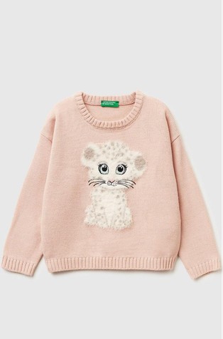 Pleten pulover s čupavim motivom