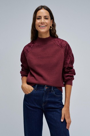 Pleten pulover s rukavima od čipke