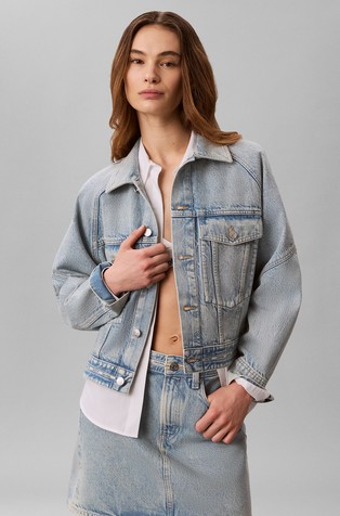 Denim jakna s logo trakom na donjem rubu