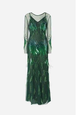 Duga haljina sa šljokicama i ukrasnim perjem