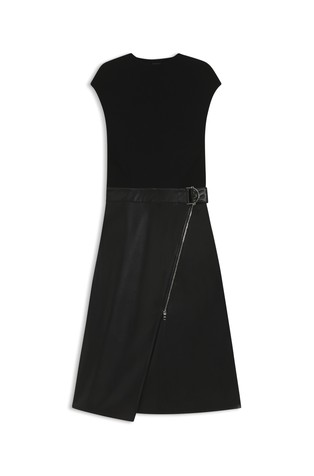 Short-sleeved dress in mixed fabrics