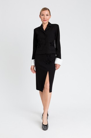 Sako s cvjetnim detaljima