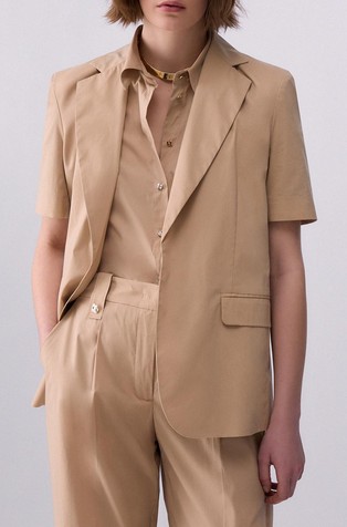 Blazer with belt and short sleeves