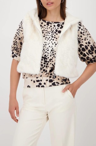 Prsluk od umjetnog krzna s prošivenom stražnjom stranom