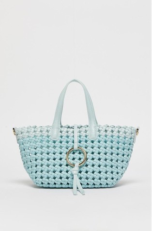 Manja torbica od prepletene umjetne kože