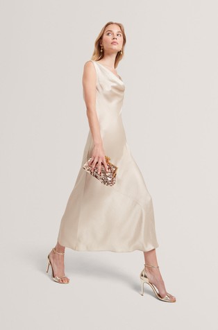 Satenska midi haljina s drapiranim izrezom