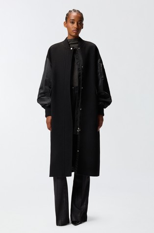 Kaput od mješavine vune s kontrastnim rukavima