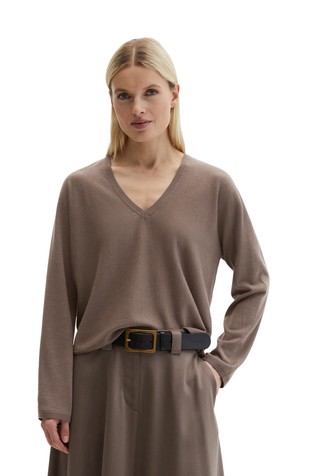 Oversize V-neck sweater in wool-blend