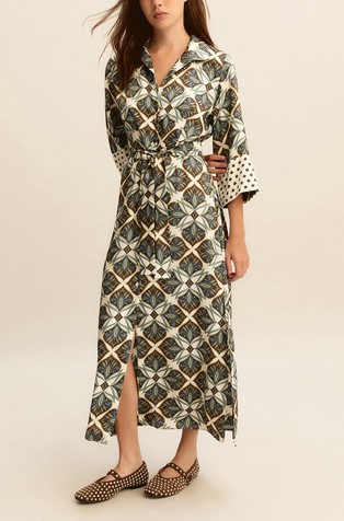 Patterned shirt dress with 3/4 sleeves