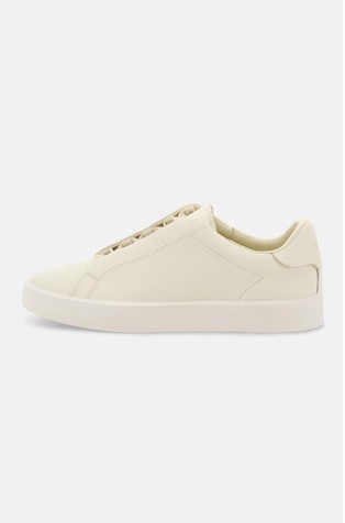 Essence Trainers in Grained Leather