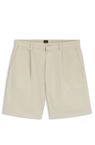 Pleated shorts in stretch cotton