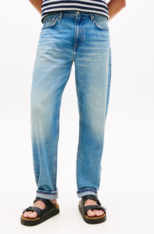 Regular fit Tapred leg Jeans