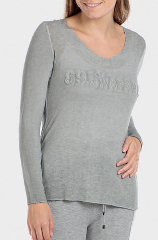 Majica s reljefnom aplikacijom