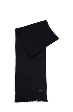 Raschel-knit scarf in responsible virgin wool