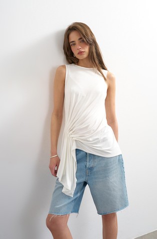 TSCLARA majica bez rukava s drapiranim bočnim detaljem