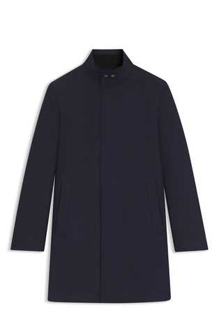 Kaput s povišenim ovratnikom i skrivenim kopčanjem