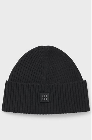 Pletena vunena kapa s logo našivkom