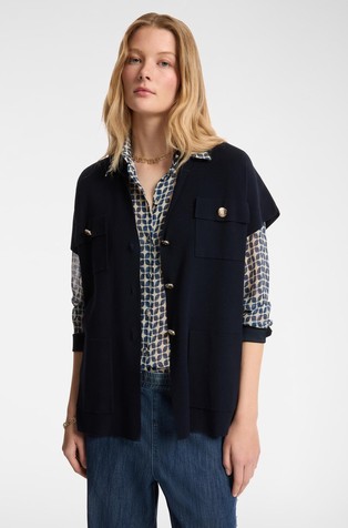 Pleten prsluk s našivenim džepovima