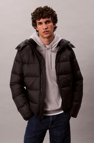 Prošivena jakna punjena paperjem s kapuljačom