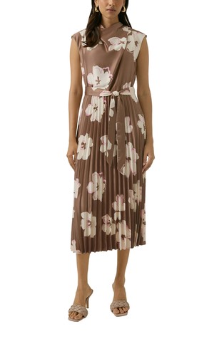 Plisirana satenska haljina s drapiranim ovratnikom